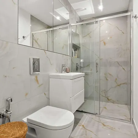 Cozy Sea View - Pool, Gym & Parking Бяла
